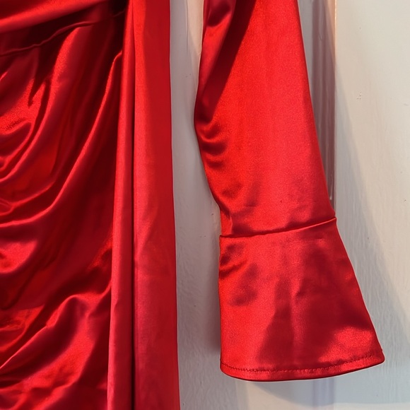 Beautiful red dress size M. - Picture 3 of 4